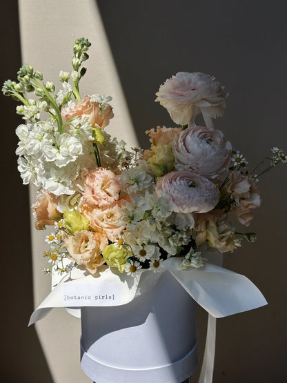 Petite Bloom Box – Pastel Palette (Florist's Choice)