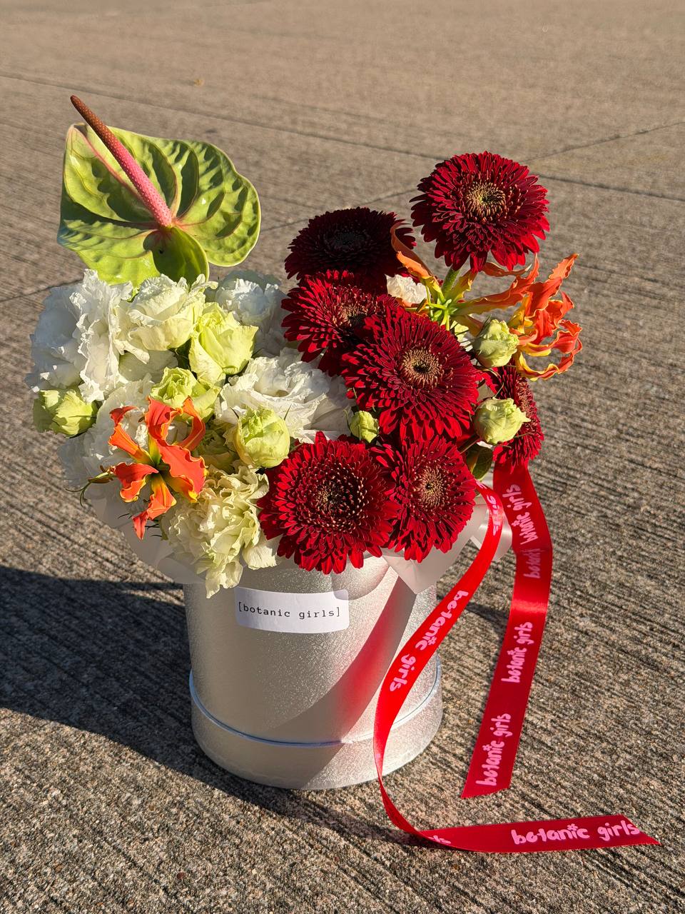 Petite Bloom Box – Vibrant Palette (Florist's Choice)